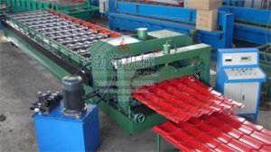 仿古琉璃瓦设备的性能解析